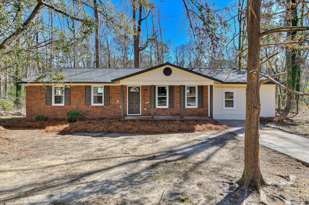 Photo of 3510 Edgeworth Drive, Hephzibah, GA 30815 (MLS # 98252994)