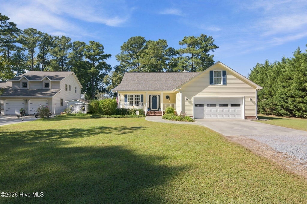 Photo of 1115 Yardarm Drive, Oriental, NC 28571 (MLS # 100613391)