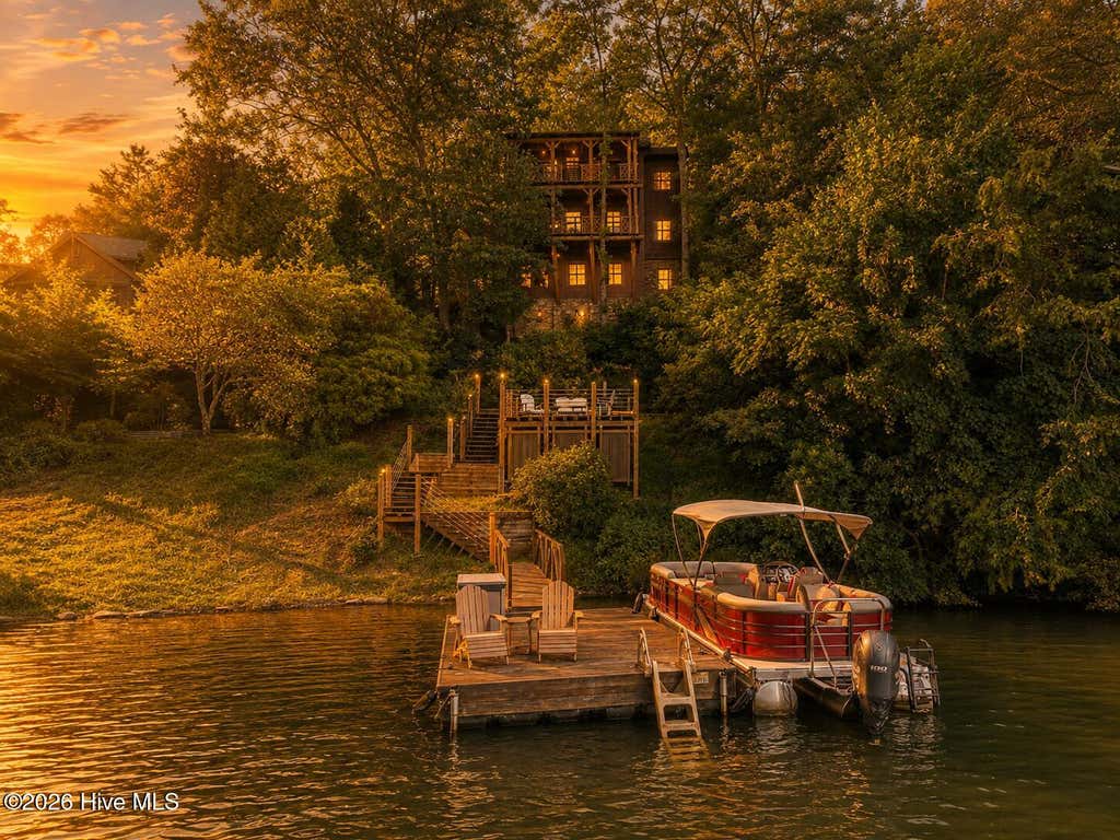 Photo of 4 Lakeside Trail, Robbinsville, NC 28771 (MLS # 100599083)