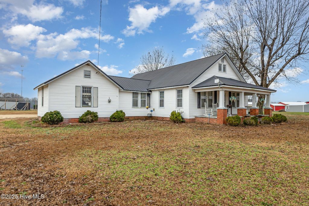 Photo of 3235 Us Highway 13 Highway S, Goldsboro, NC 27530 (MLS # 100544955)