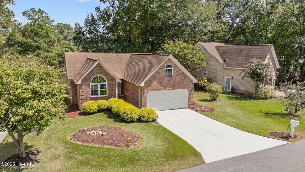 Photo of 311 Lakemere Drive, New Bern, NC 28562 (MLS # 100531605)