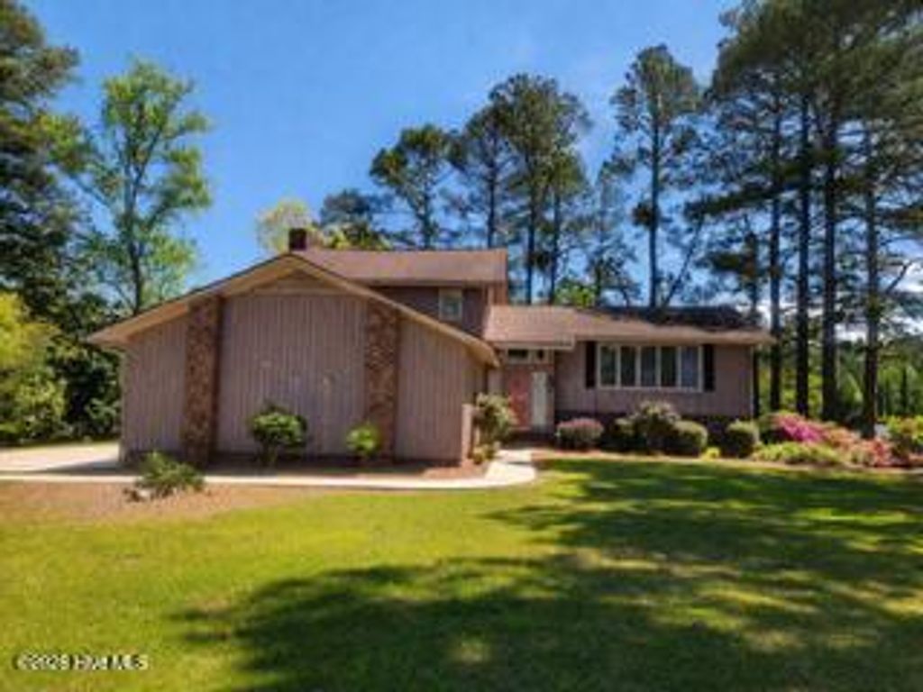 Photo of 4500 Saint Andrews Drive N, Wilson, NC 27896 (MLS # 100530565)