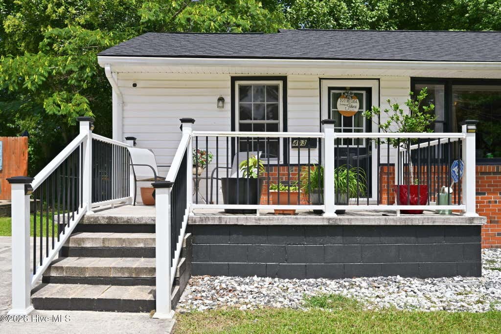 Photo of 403 Hickory Court, Jacksonville, NC 28540 (MLS # 100596108)