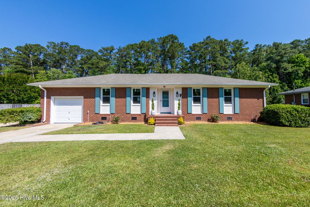 Photo of 202 Carolina Pines Boulevard, New Bern, NC 28560 (MLS # 100575258)