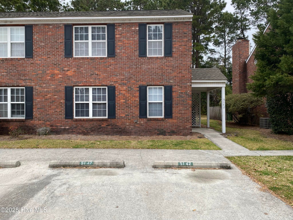 Photo of 5142 Lamppost Circle, Wilmington, NC 28403 (MLS # 100610009)