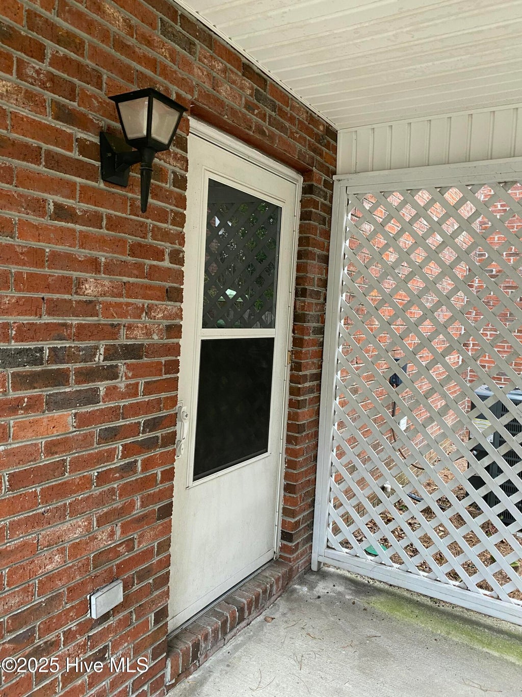 Photo of 5142 Lamppost Circle, Wilmington, NC 28403 (MLS # 100610009)