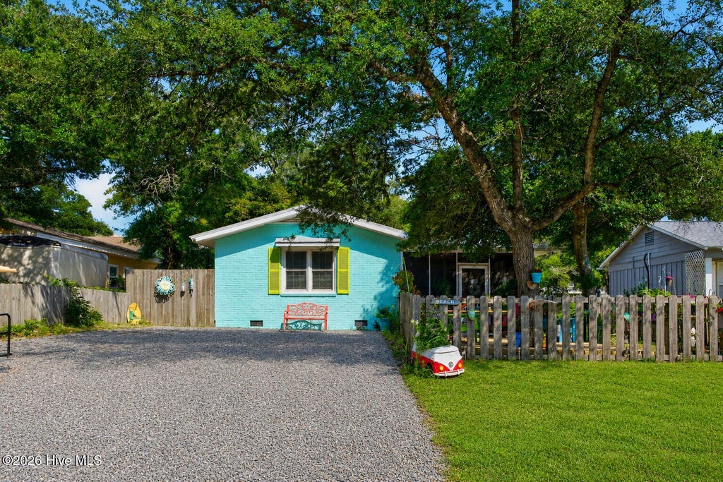 Photo of 112 NE 51st Street, Oak Island, NC 28465 (MLS # 100596148)
