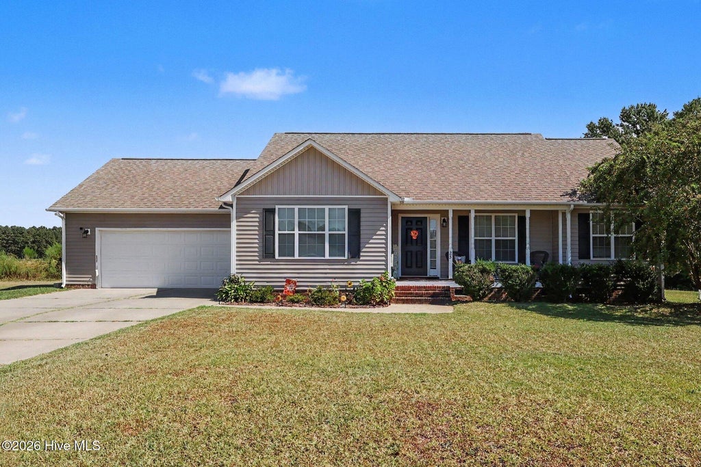 Photo of 25 Lawrence Court, Smithfield, NC 27577 (MLS # 100603888)