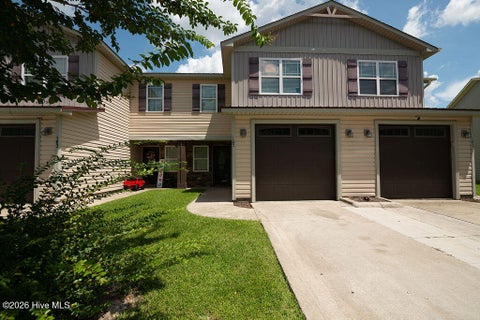 Townhouse For Rent - 105 Kenan Loop<br/> Jacksonville, NC 28546