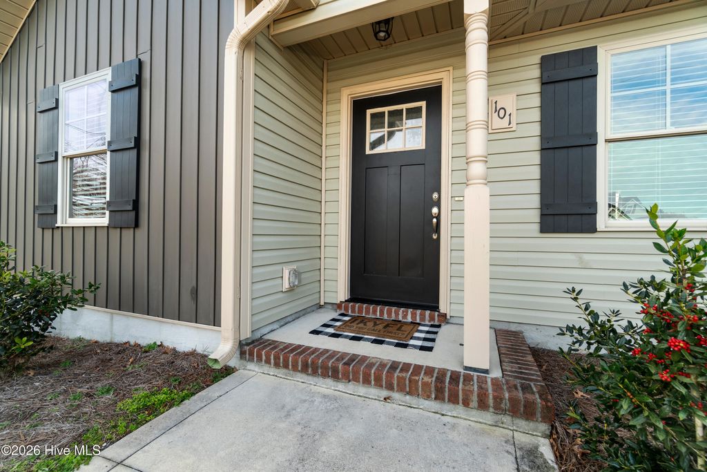 Photo of 101 Chasity Way, Hubert, NC 28539 (MLS # 100551044)