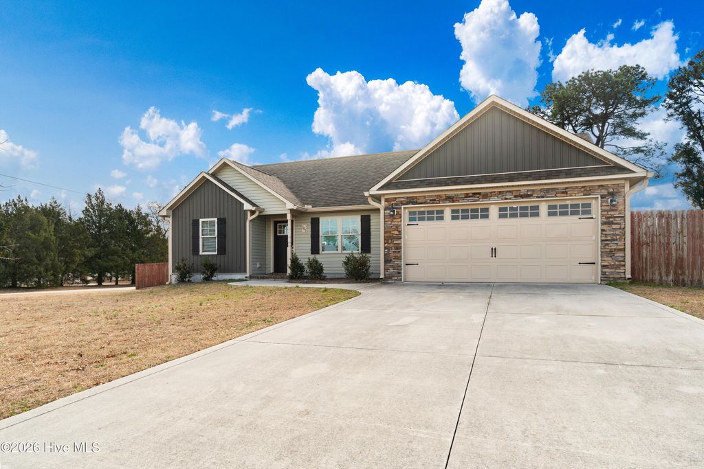 Photo of 101 Chasity Way, Hubert, NC 28539 (MLS # 100551044)