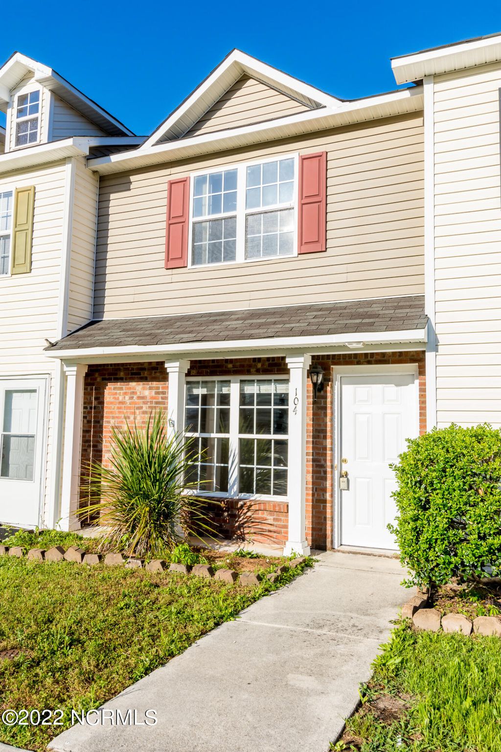 Photo of 104 Spring Meadow Circle, Jacksonville, NC 28546 (MLS # 100573392)