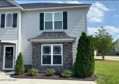 Multifamily For Rent - 3029 Edward Court #B<br/> Winterville, NC 28590