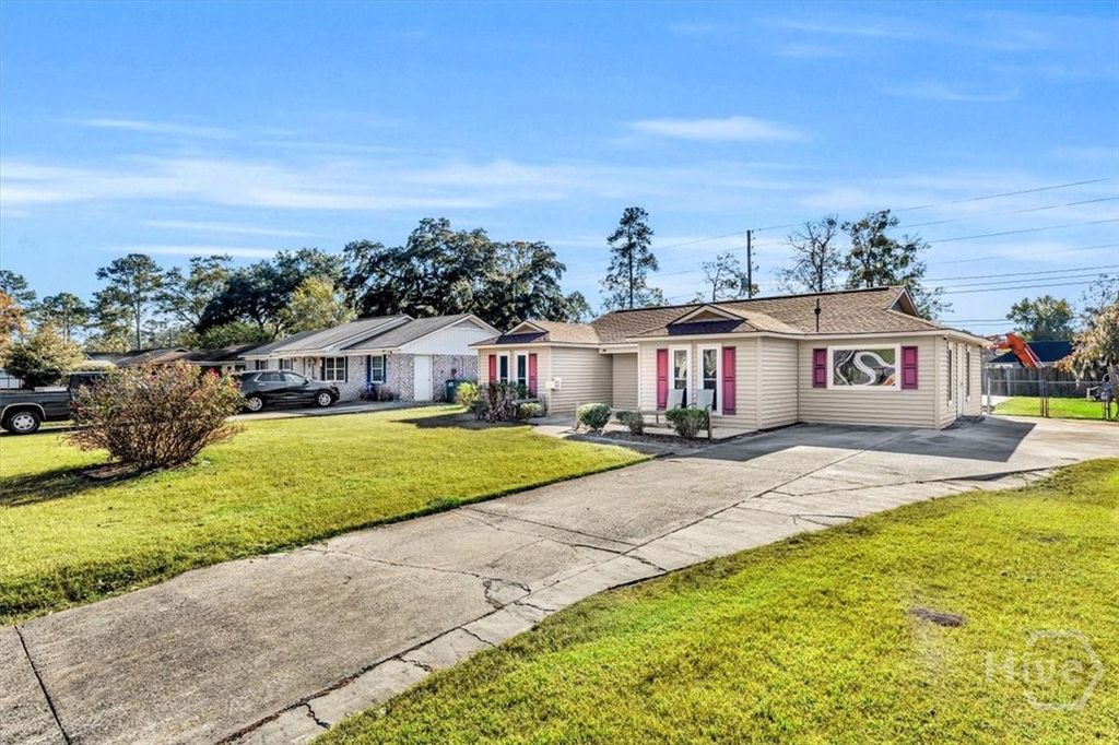 Photo of 225 Holiday Drive, Savannah, GA 31419 (MLS # SA345100)