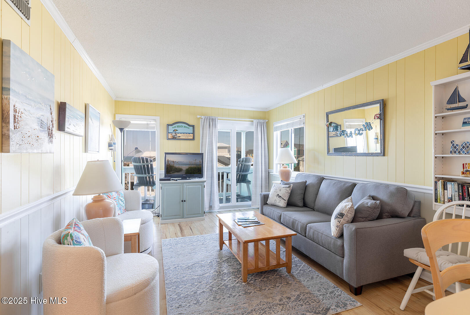 301 E Commerce Way 350