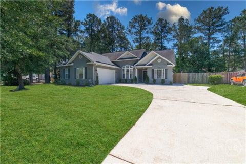 Homes For Sale - 326 Bristol Way<br/> Richmond Hill, GA 31324
