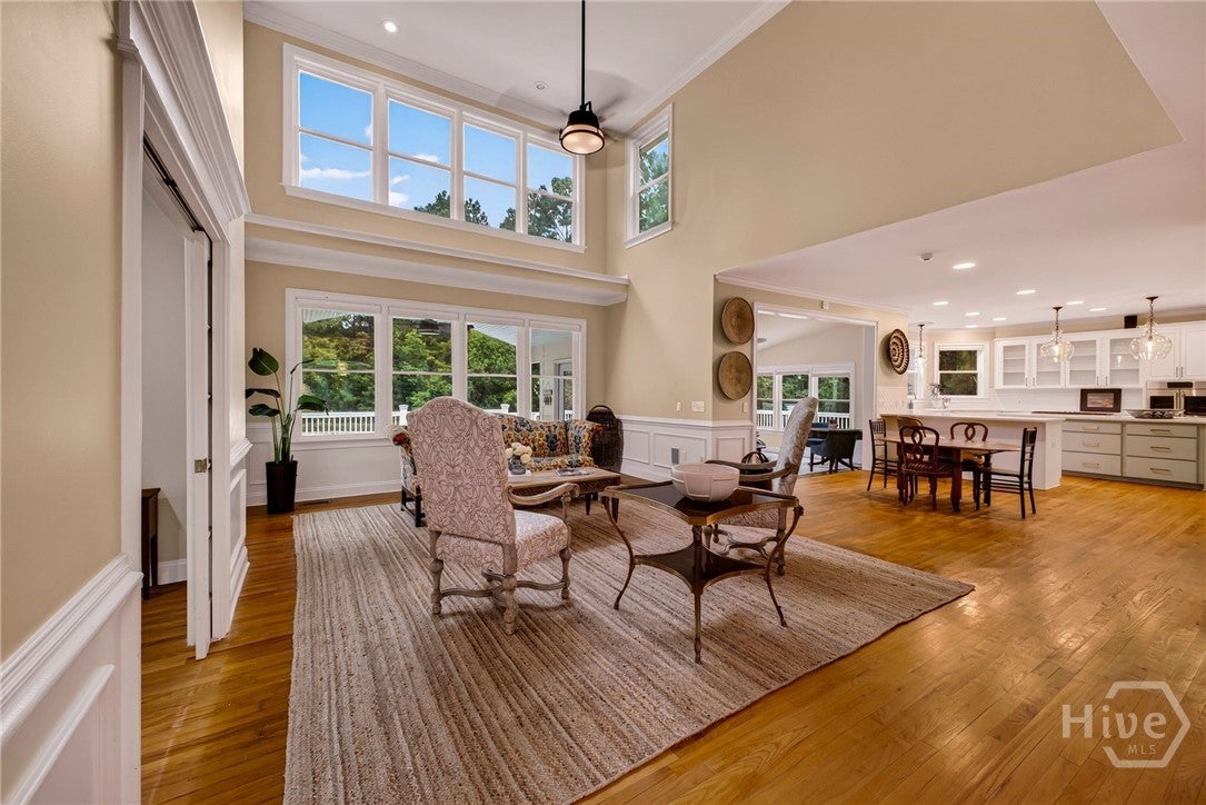 121 Greenview Drive