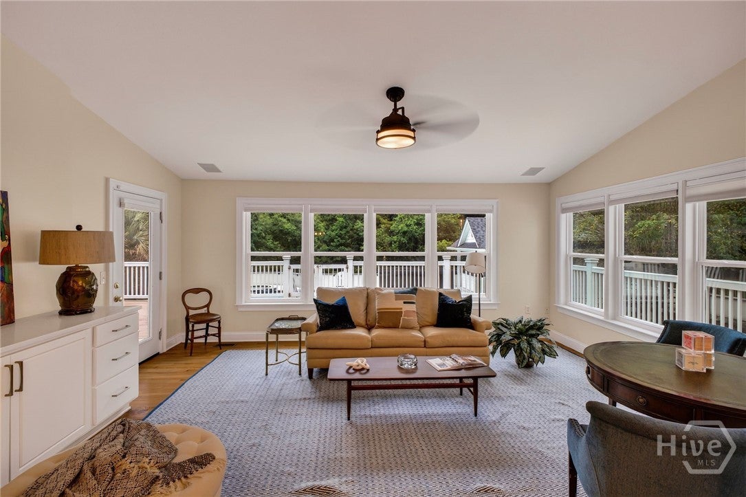 121 Greenview Drive