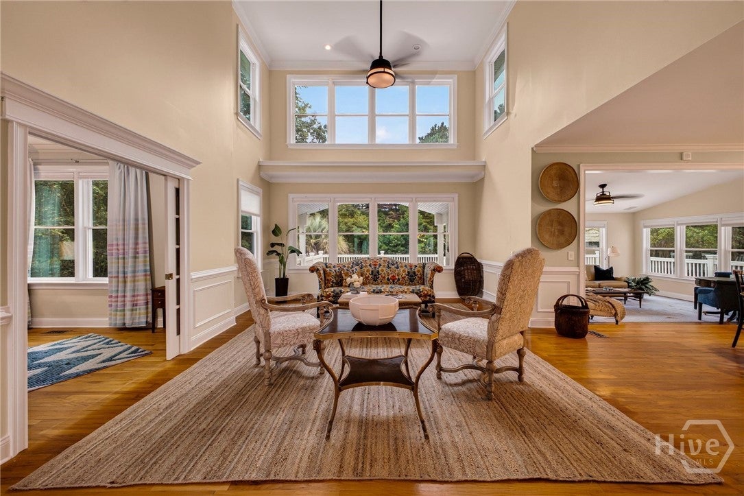 121 Greenview Drive