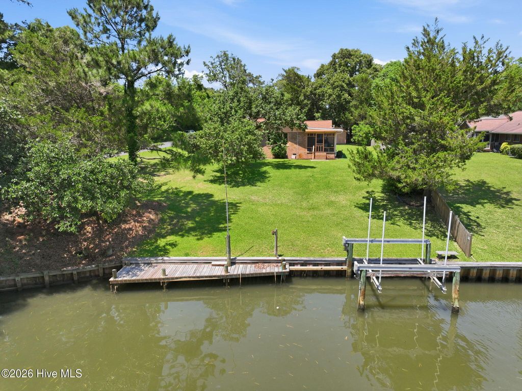 Photo of 319 Holly Lane, Newport, NC 28570 (MLS # 100577078)
