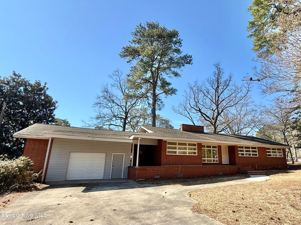 Photo of 106 Carolina Avenue, Williamston, NC 27892 (MLS # 100554740)