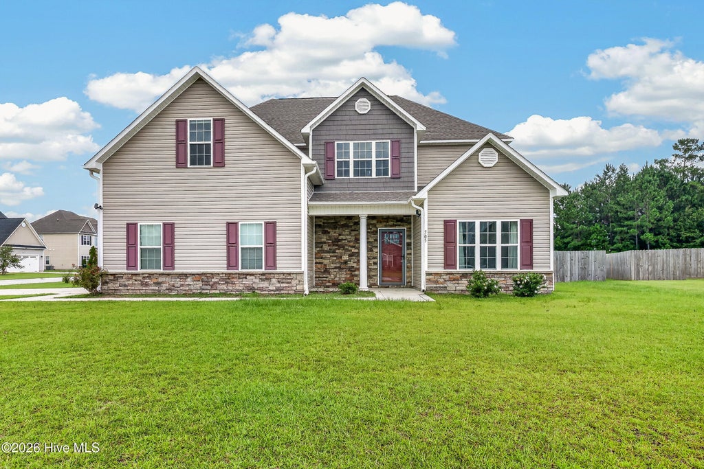 Photo of 305 Crossroads Store Drive, Jacksonville, NC 28546 (MLS # 100600755)
