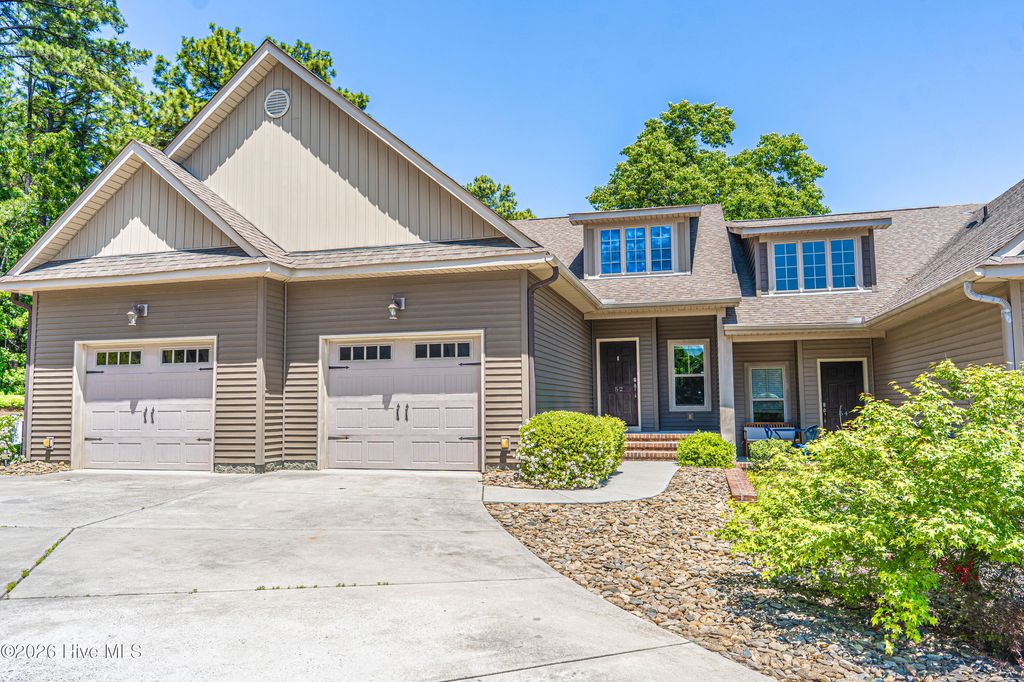 Photo of 52 Cypress Circle, Southern Pines, NC 28387 (MLS # 100571958)