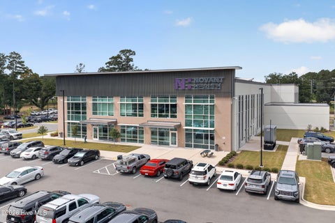 Tiny photo for 8 Scotts Hill Loop Road, Wilmington, NC 28411 (MLS # 100600000)