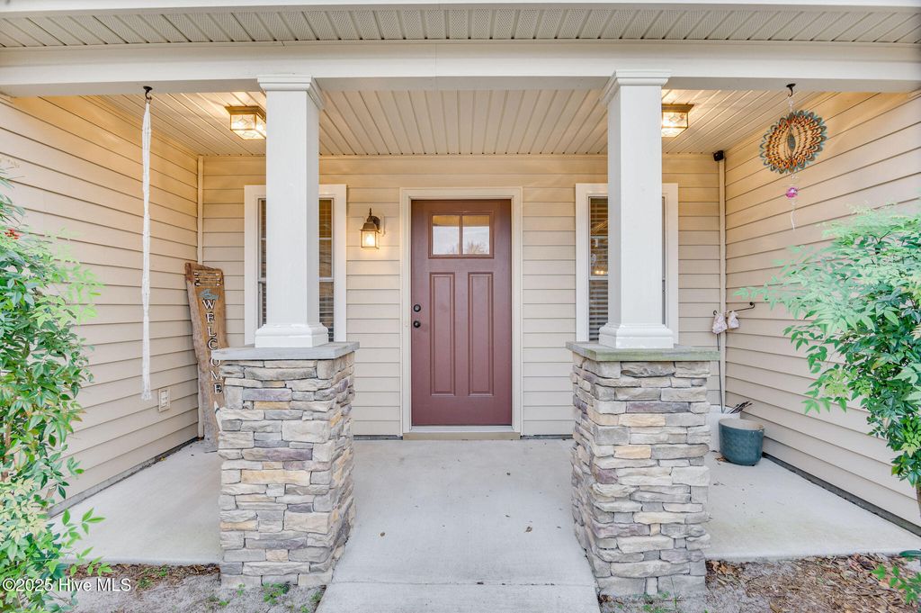 Photo of 43 Covington Court, New Bern, NC 28560 (MLS # 100542640)