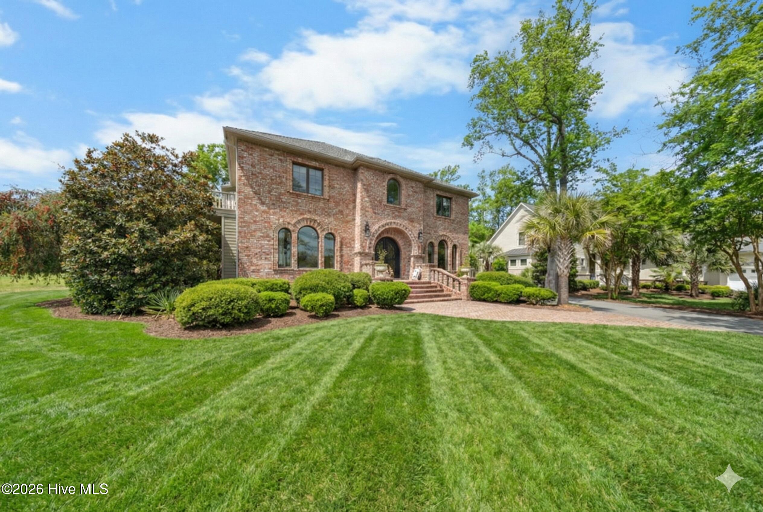 2768 Pinecrest Drive