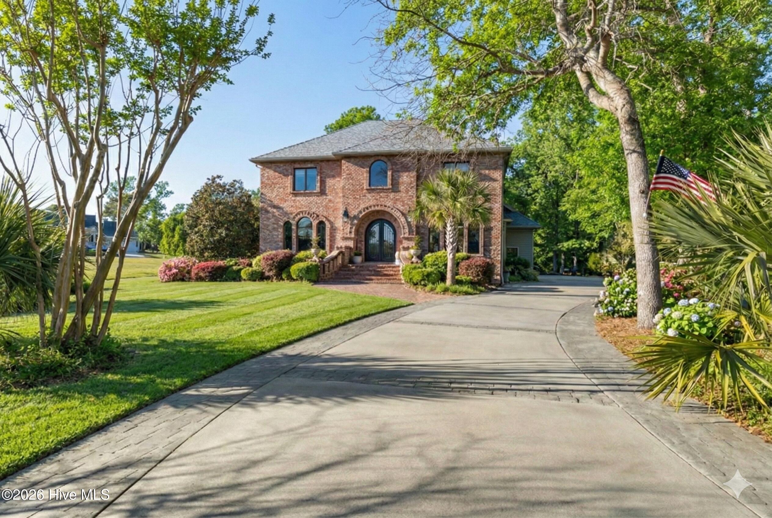 2768 Pinecrest Drive