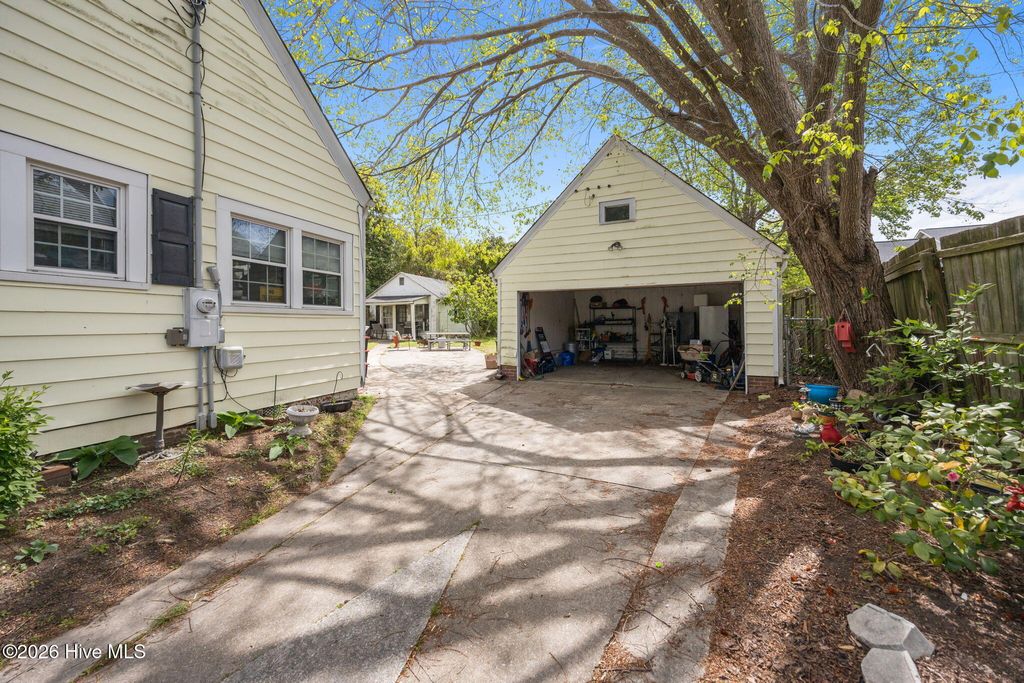 Photo of 4159 East Horne Avenue, Farmville, NC 27828 (MLS # 100566370)