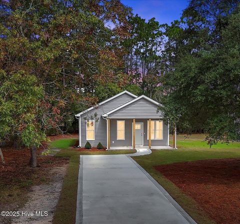 Photo of 1049 Greenview Road, Southport, NC 28461 (MLS # 100531647)