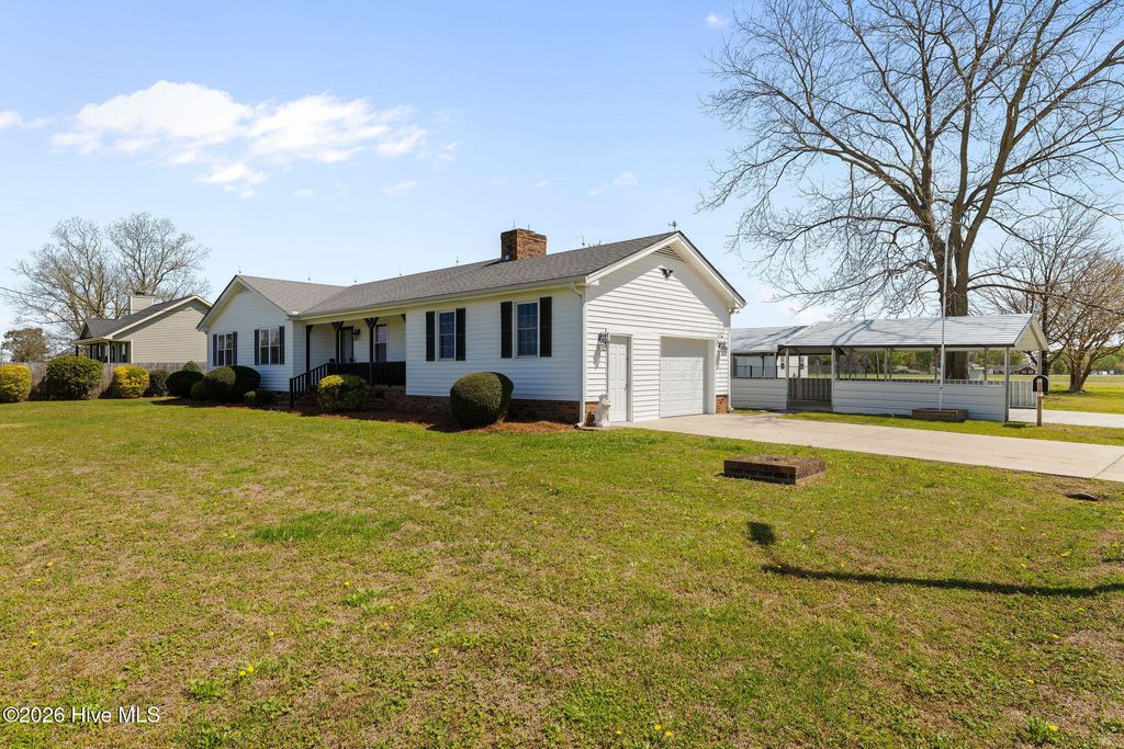 Photo of 830 Indian Springs Road, Mount Olive, NC 28365 (MLS # 100564444)