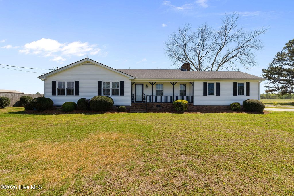 Photo of 830 Indian Springs Road, Mount Olive, NC 28365 (MLS # 100564444)