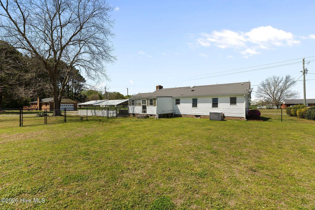 Photo of 830 Indian Springs Road, Mount Olive, NC 28365 (MLS # 100564444)