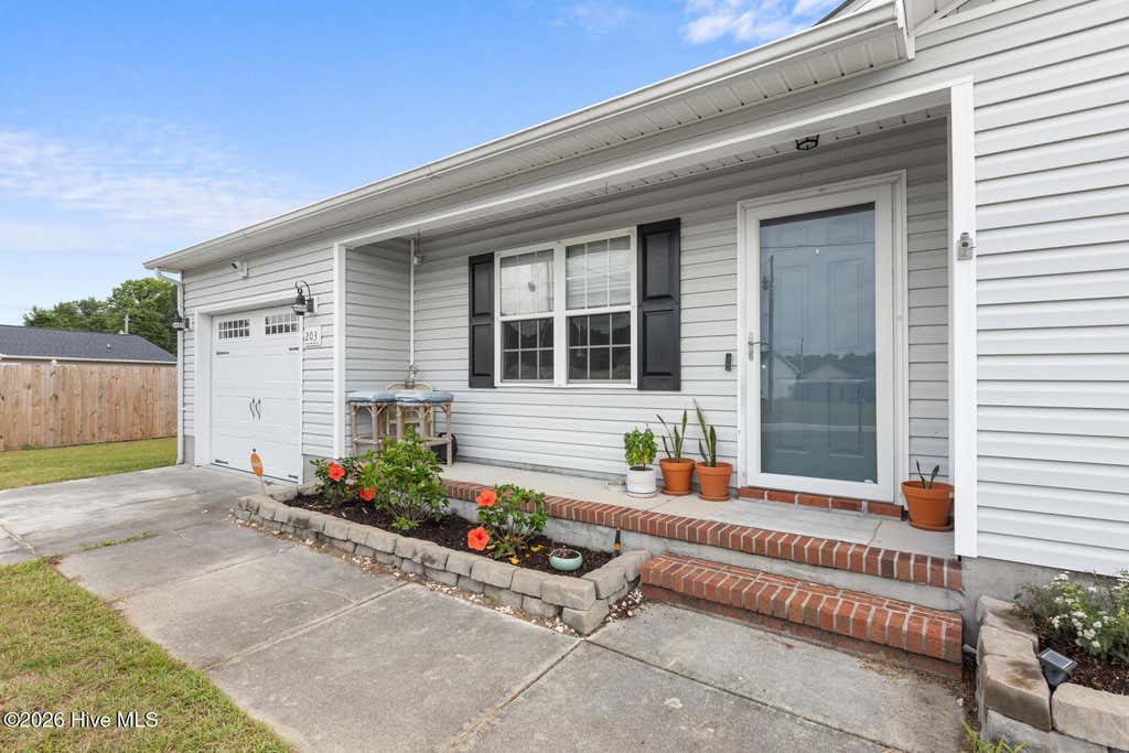 Photo of 203 Wingspread Lane, Beulaville, NC 28518 (MLS # 100594905)