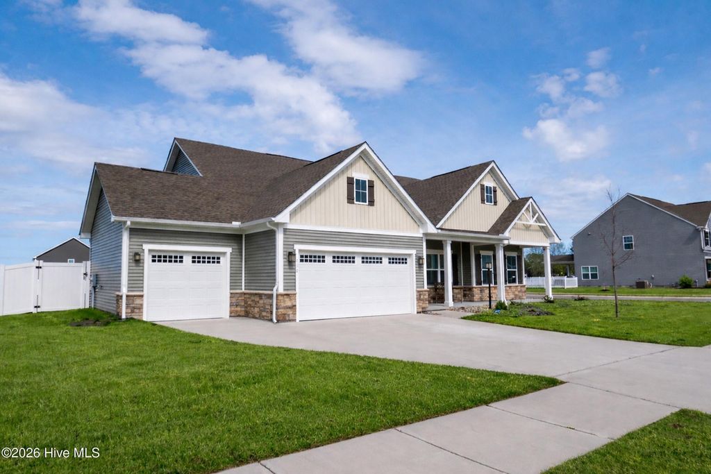 Photo of 108 Steppeside Lane, Moyock, NC 27958 (MLS # 100563390)