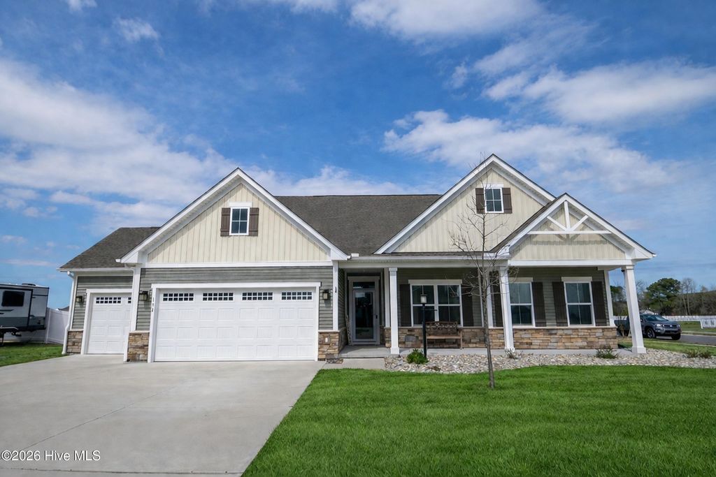 Photo of 108 Steppeside Lane, Moyock, NC 27958 (MLS # 100563390)