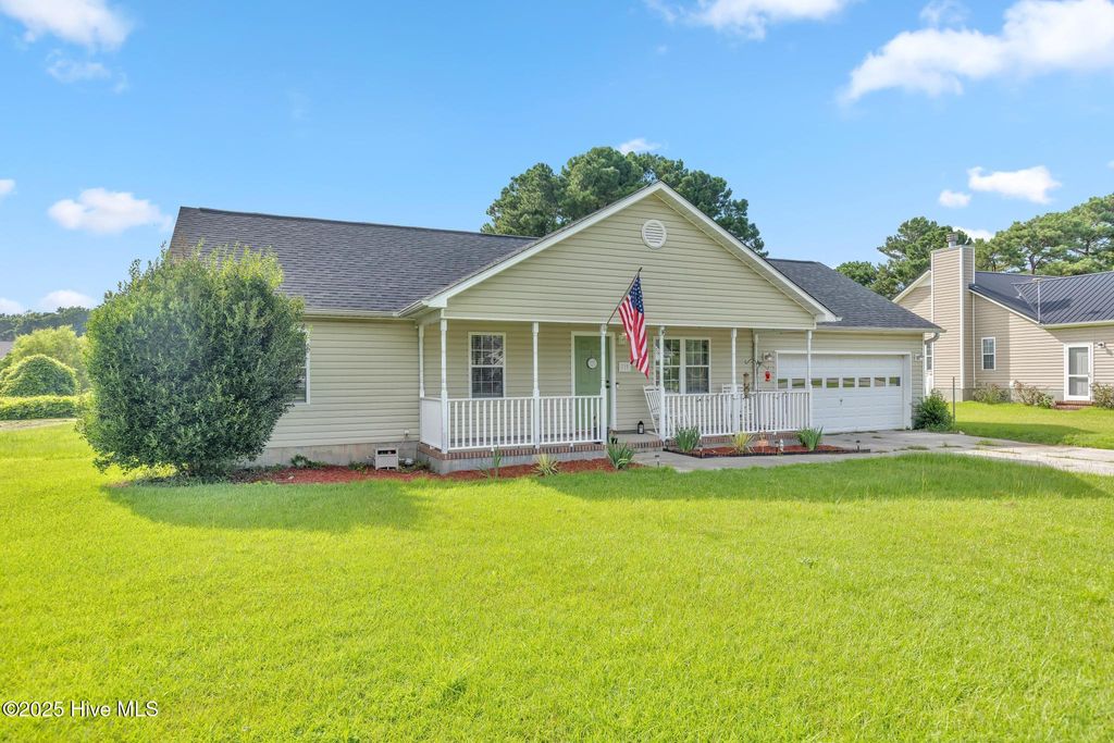 Photo of 119 Lawndale Lane, Sneads Ferry, NC 28460 (MLS # 100525270)