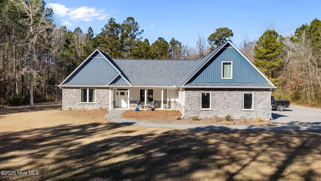 Photo of 275 Van Moreadith Road, New Bern, NC 28562 (MLS # 100549819)