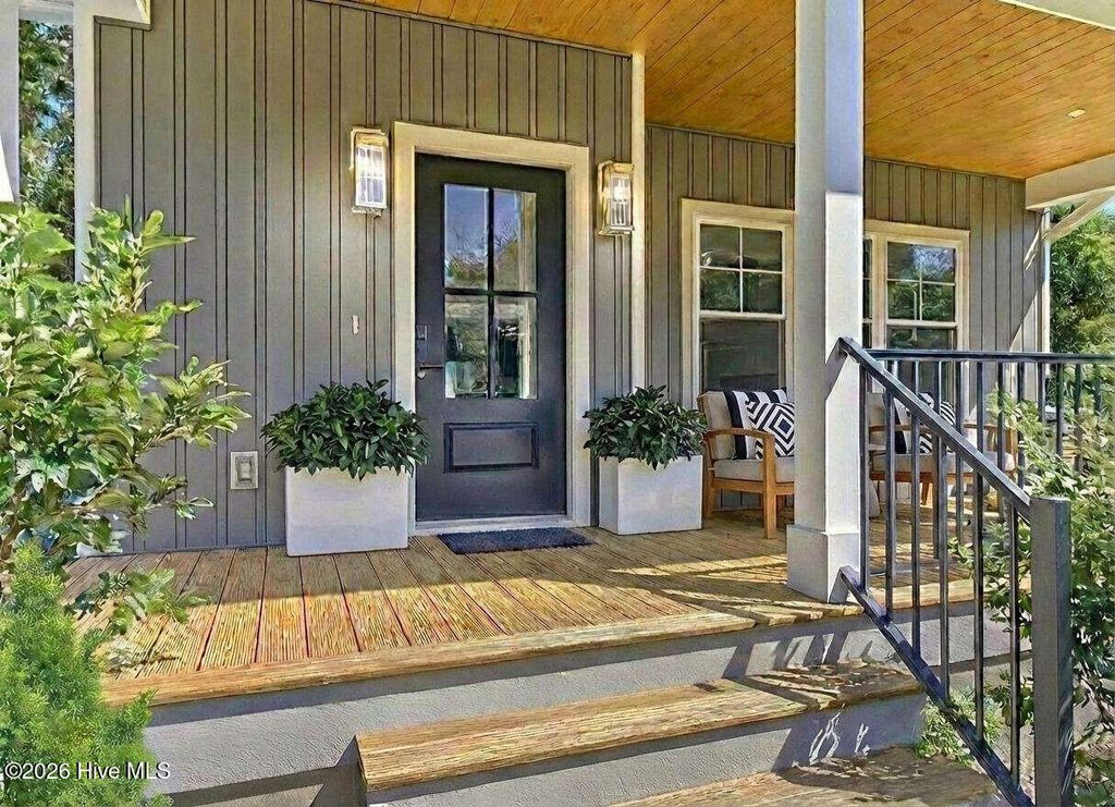 Photo of 455 W New Hampshire Avenue, Southern Pines, NC 28387 (MLS # 100536013)