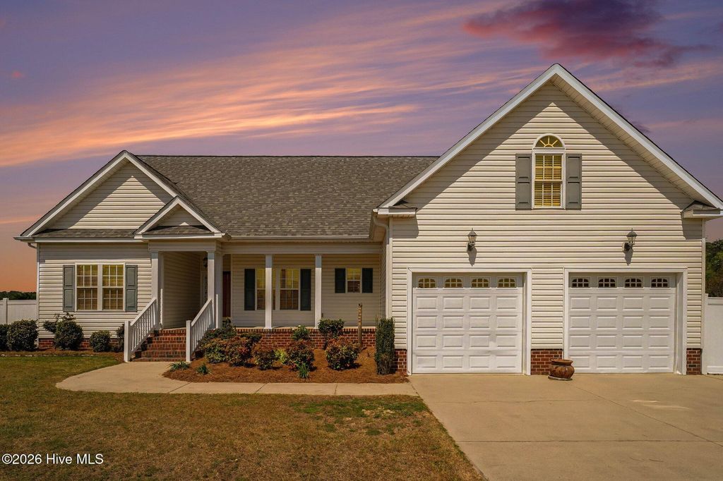 Photo of 215 Ellington Way, La Grange, NC 28551 (MLS # 100564594)