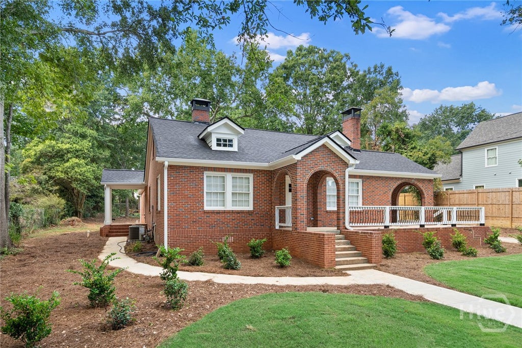 Photo of 227 E Marable Street, Monroe, GA 30655 (MLS # CL366176)