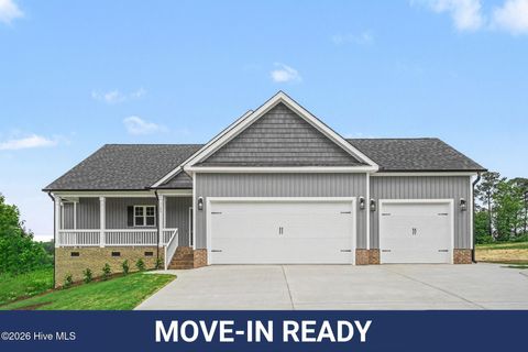 Homes For Sale - 164 Tee Drive<br/> Selma, NC 27576