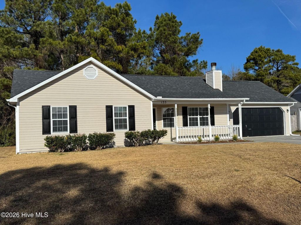 Photo of 135 Glenwood Drive, Hubert, NC 28539 (MLS # 100548360)