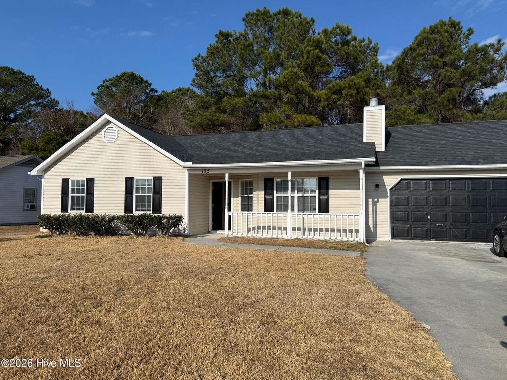 Photo of 135 Glenwood Drive, Hubert, NC 28539 (MLS # 100548360)