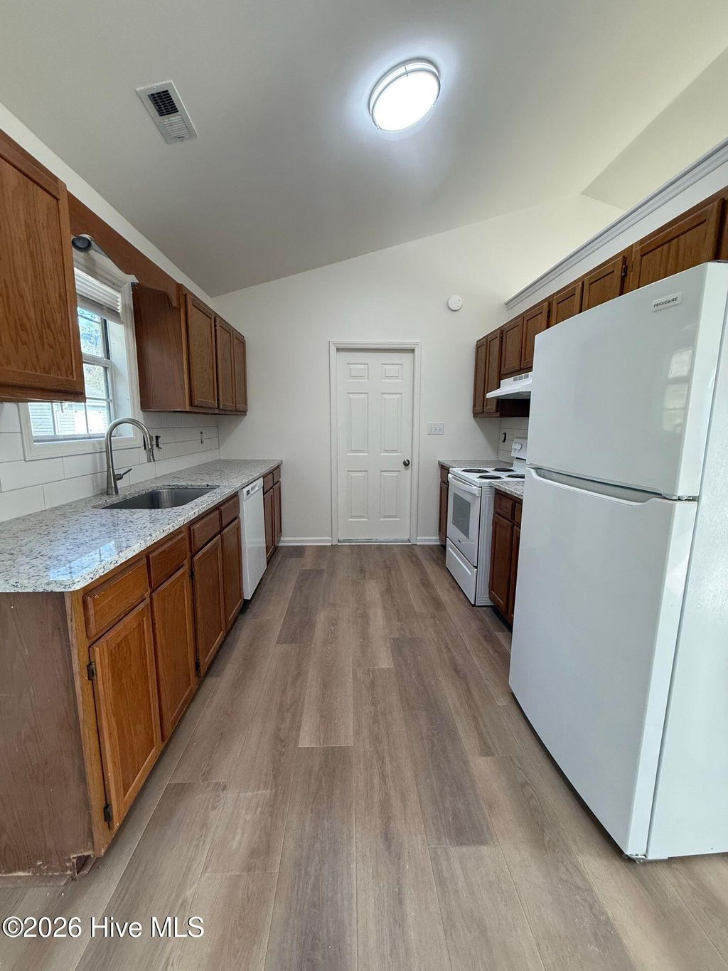 Photo of 135 Glenwood Drive, Hubert, NC 28539 (MLS # 100548360)