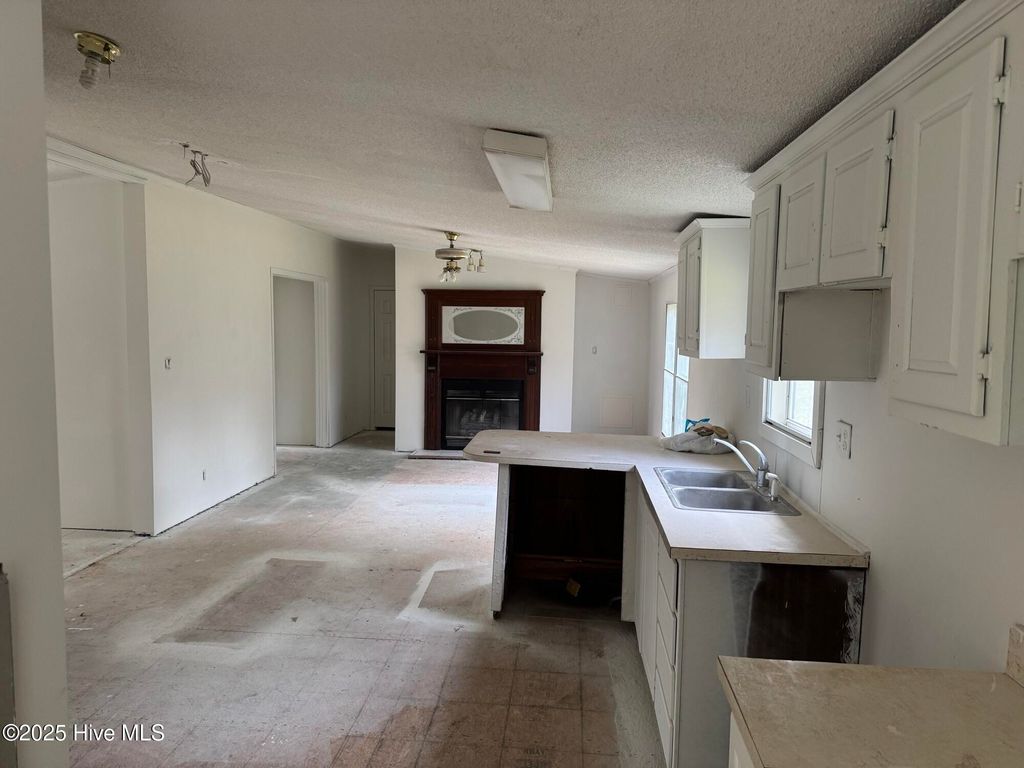 Photo of 1118 Henderson Road, Jacksonville, NC 28540 (MLS # 100542399)