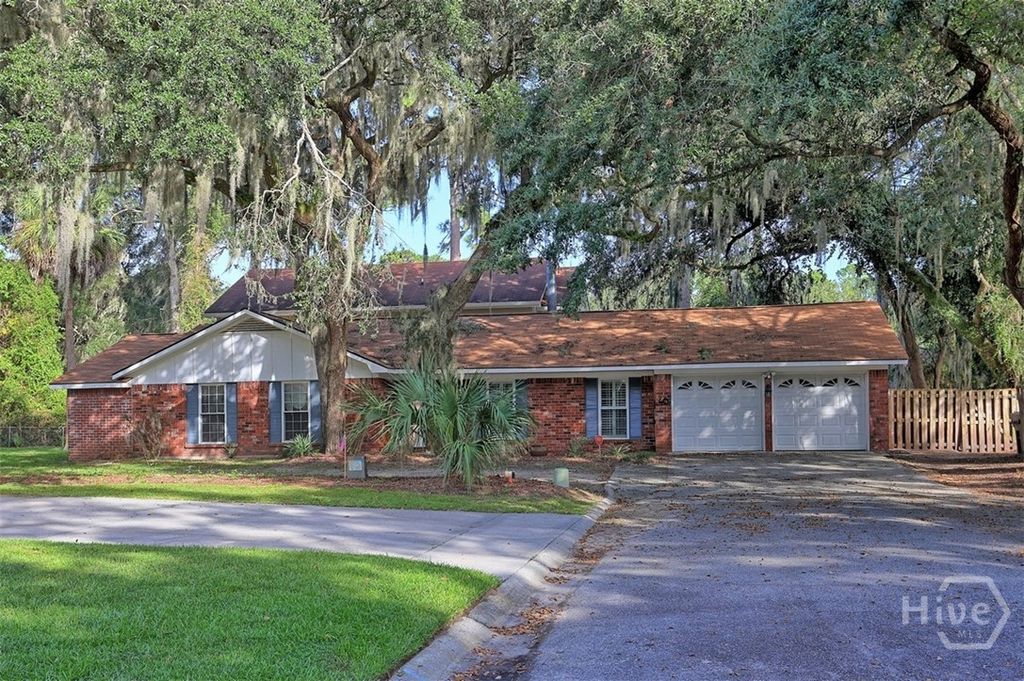 Photo of 46 River Oaks Road, Savannah, GA 31410 (MLS # SA340824)